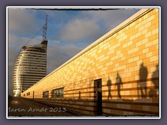 Schatten an der Wand - Mediterraneo Bremerhaven