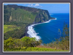 Der Highway 240 endet hier am Waipio Tal