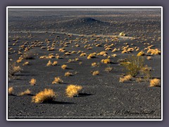 Ubeheve Crater Landschaft im Abendsonnenschein