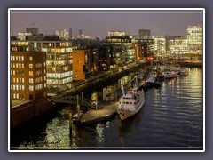 Hafencity - Sandtorkai - Traditiosnschiffhafen