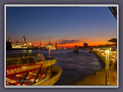 Sonnenuntergang an den Landungsbrücken