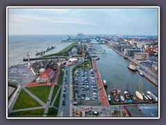 Bremerhaven von oben - Leuchtturm am Zoo und Simon Loschen Turm