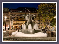 Bremen - Neptun Brunnen Schaumfest