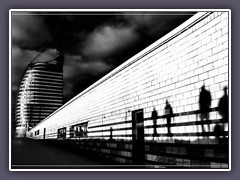 Bremerhaven Schatten an den Havenwelten