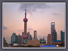 Pudong Kulisse mit World Trade Center