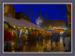 Osterholz-Scharmbeck - Der Weihnachtsmarkt mit Blick auf die Willehadi Kirche