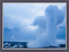 Old Faithful - nächtlicher Ausbruch