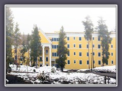 Yellowstone Lake Hotel