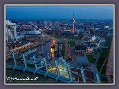 Blaue Stunde - Licht an in Bremerhaven