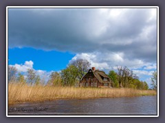 Wümme - dunkle Wolken über dem Fluss